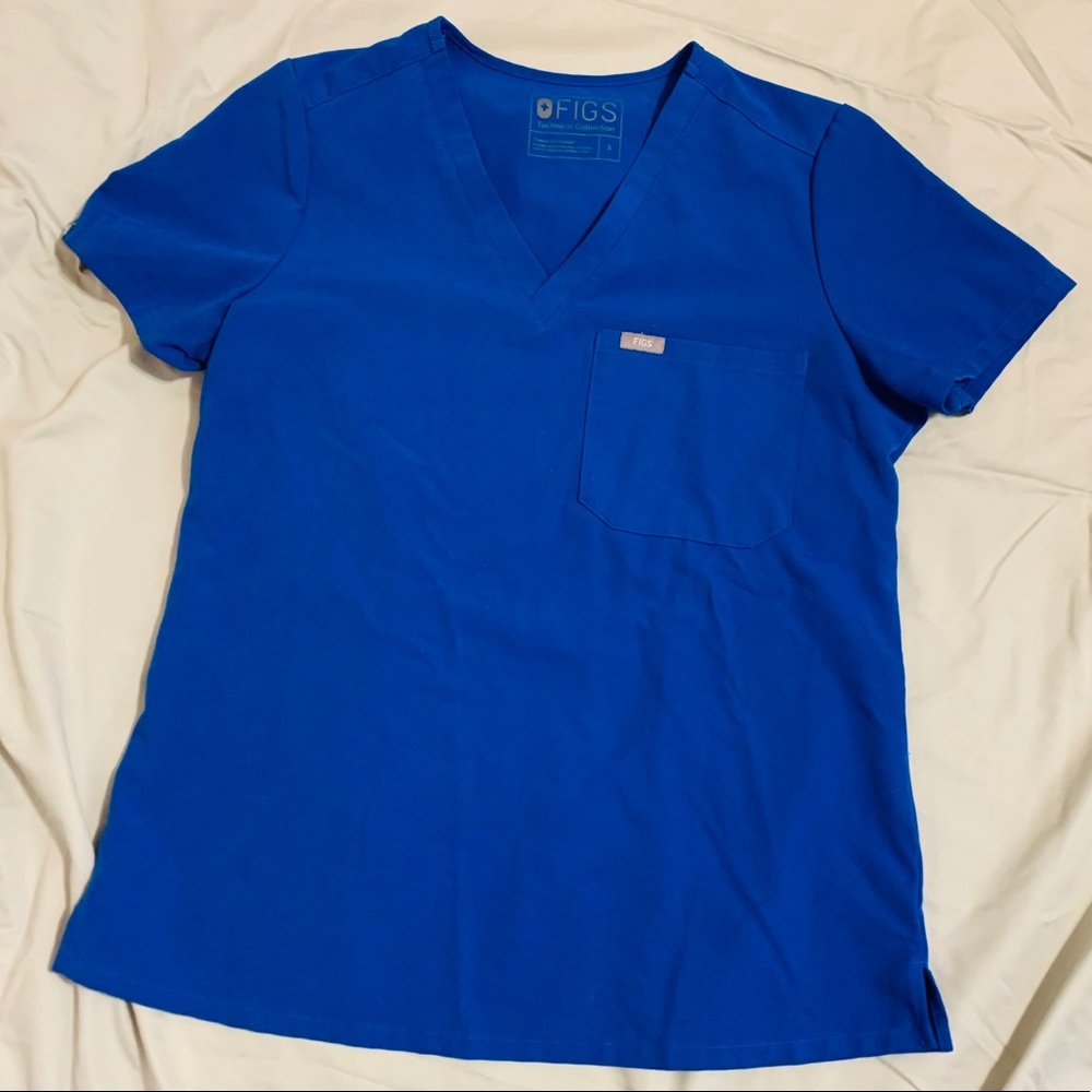 FIGS scrub top